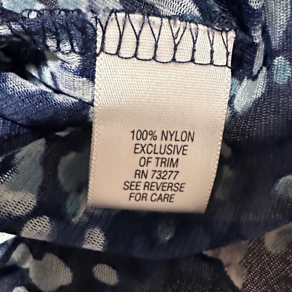 Apt. 9 Petite Blue and White Floral Patterned Blouse - Picture 7 of 8